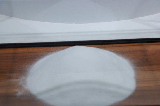 ��Ͷ�Y3�|Ԫ�������M���댧(d��o)�w�ø߼�ʯӢ���ϼ�ʯӢ��Ĺ�΢���(xi��ng)Ŀ